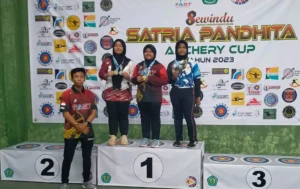Siswa SD Mudipat Surabaya Raih 2 Emas 1 Perak di Kejuaraan Panahan Bergengsi