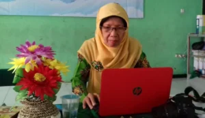 Teladan Beraisyiyah, Begini Komitmen Nenek 75 Tahun