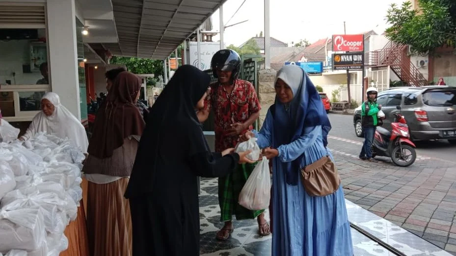 Spemdalas Berbagi Takjil selama Ramadhan