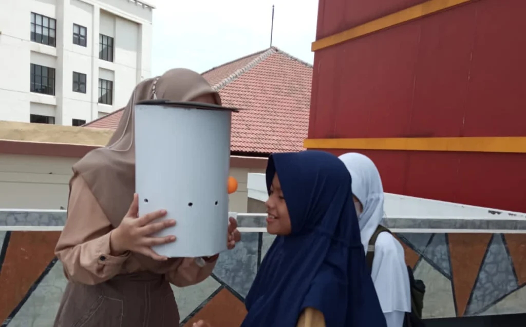 Siswa SD Musix Melihat Indahnya Tata Surya di Kampus Sejuta Inovasi