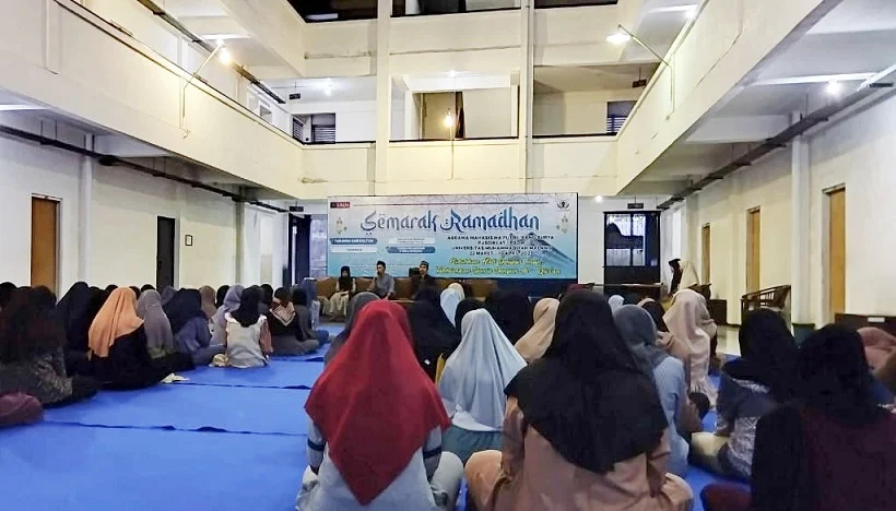 Puasa Ular, Ayam, atau Ulat?