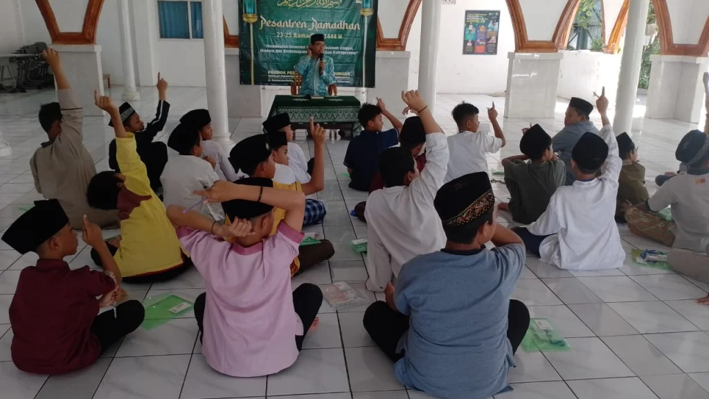 56 Siswa SD Berbagai Kota Nyantri di Pesantren Ramadhan SPEAM