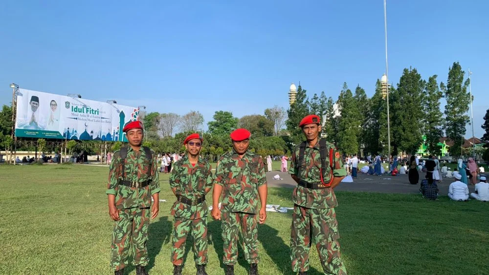 Kokam Lumajang Ikut Menjaga Shalat Idul Fitri Warga Nahdliyin