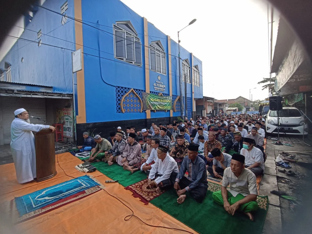 Pesan Khatib: Jangan Menjadi Ramadhaniyun