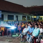 Nobar Jejak Langkah 2 Ulama, Santriwati Ponpes Ini Rela Jalan Kaki