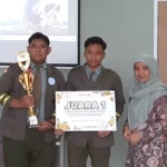 SMKM 6 Modo Juara 1 Lomba Karya Tulis Ilmiah Nasional 