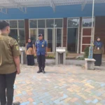 Damkar Jadi Pembina Upacara Hari Pahlawan di SD Sakri
