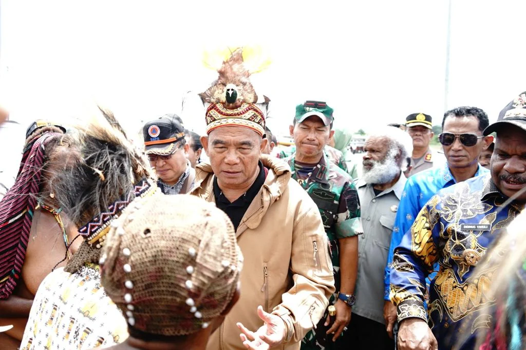 Blusukan ke Yahukimo, Menko PMK Pastikan Penanganan Korban Bencana Kelaparan 
