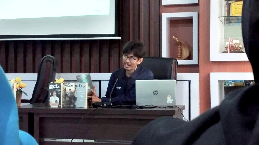 Ketika Editor Buku Serial Dilan Berbagi Tips Menulis Novel