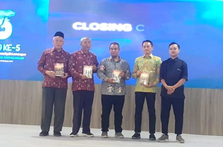 Buku ‘Secercah Cahayamu’ Karya Mahasiswa Umla Diluncurkan