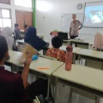 Guru Tamu SD Almadany Bicara Peluang dan Tantangan Globalisasi