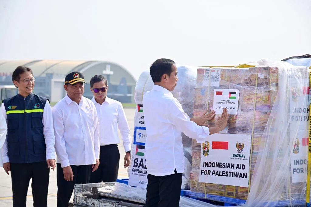 Muhadjir Dampingi Presiden Lepas Bantuan Kemanusiaan Tahap Kedua untuk Palestina