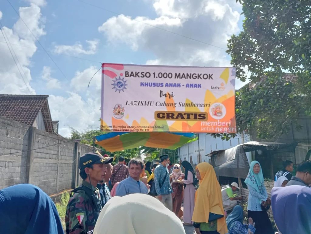 1000 Mangkok Bakso Gratis Meriahkan Milad Muhammadiyah di Banyuwangi