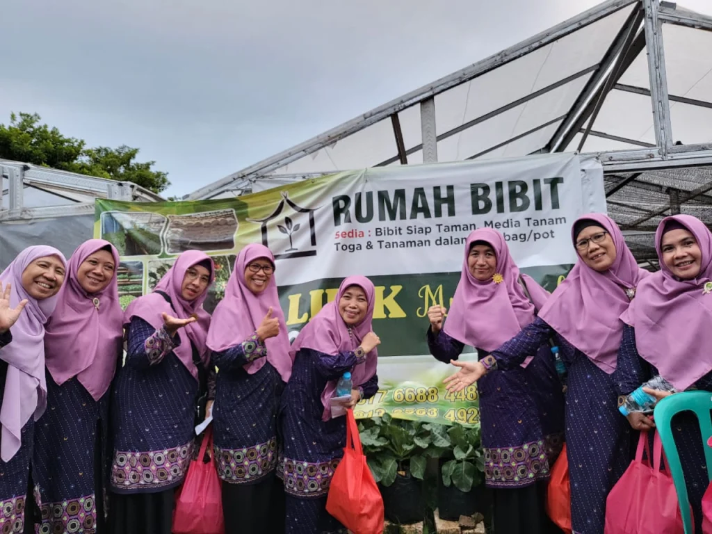 Keterpurukan Membawa Berkah, Berguru pada Perempuan Inspiratif Pemilik Rumah Bibit 