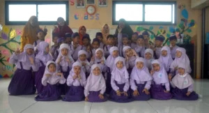 SD Mukrida Guest Teacher di TK Rachman Cendekia 