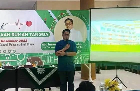 Kalau Anak Panas, Sebaiknya Kompres Pakai Air Apa?