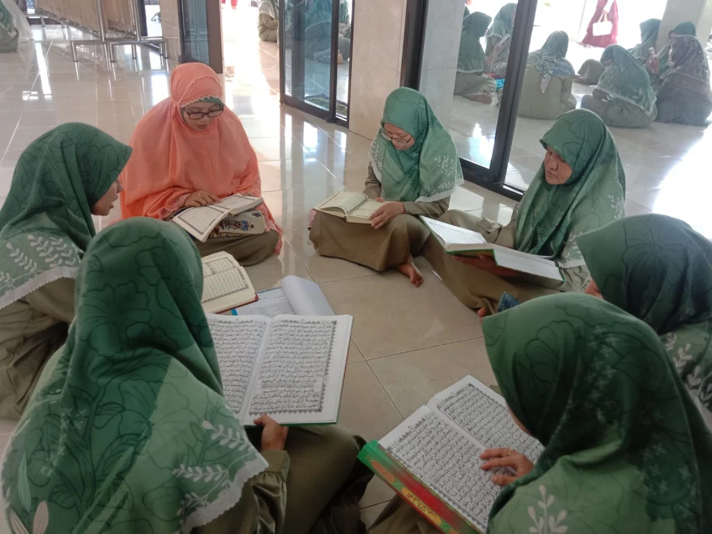 Ada Mubaligh Time dan Mengaji Bersama bagi Guru SD Sakri