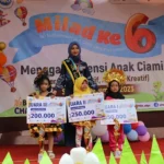 Duta Wisata Yuk Sidoarjo Meriahkan Milad SD Mica