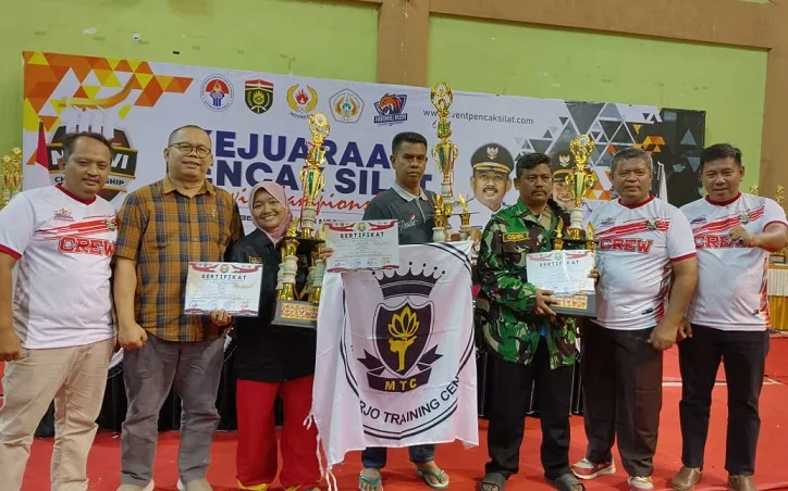 Tapak Suci SD Muhasa Juara Umum Kejuaraan Silat Ngawi Championship