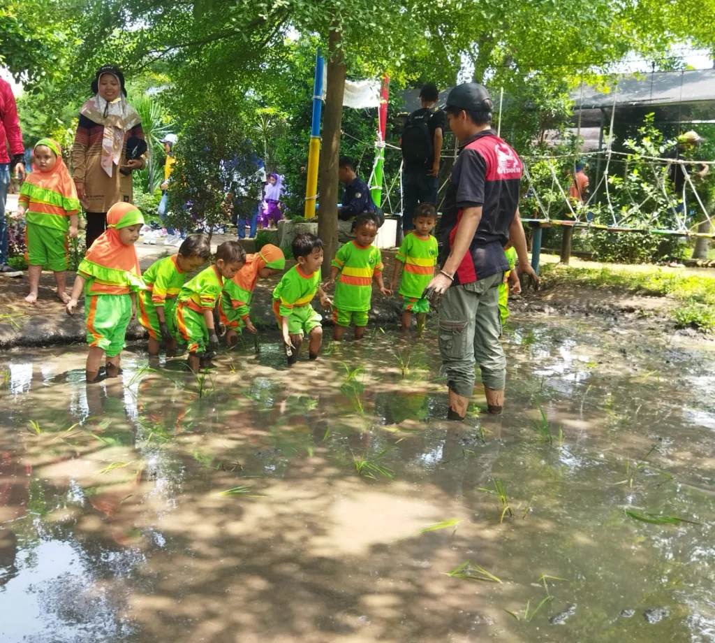 KB dan TK Aisyiyah Melirang Outbound ke Pandaan
