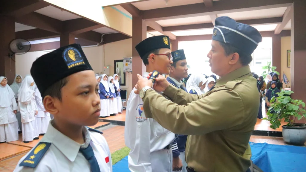 SMPM 7 Surabaya Gelar Quranic Camp Community, 79 Siswa Dapat Emblem