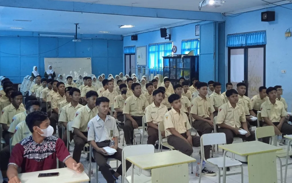 Smamuga Terima Kunjungan SMP Mulia Tulangan, Bahas Studi Lanjut