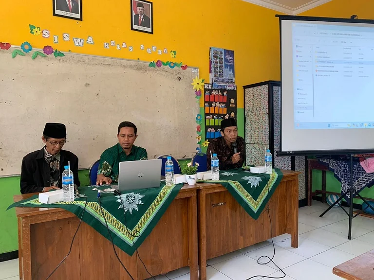 PCM Tulangan dan SD Muhdelta Ngopi Bahas Manajemen Keuangan