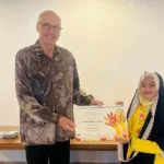 Siswa SD Mugeb Terima Penghargaan dari Dubes Republik Ceko