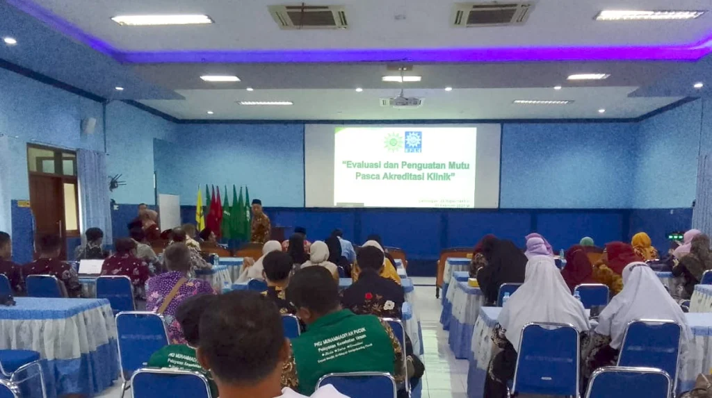 Terakreditasi Paripurna, 10 Klinik Muhammadiyah Lamongan Dapat Hadiah Komputer Server