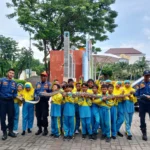 Siswa SDM 1 Pucuk Belajar bersama Damkar Lamongan