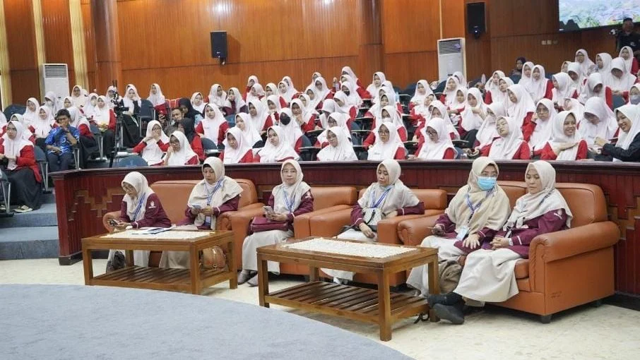 Siapkan Masuk Kuliah Jalur SNPMB, Smamda Sidoarjo Adakan Campus Trip 