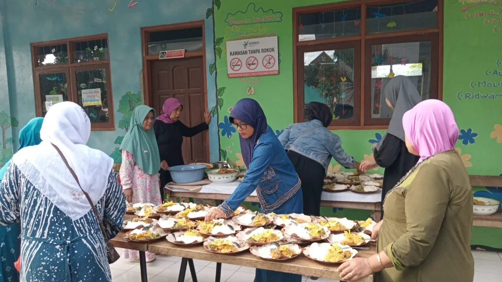 Ada Sarapan Pagi di Pengajian Rutin PEM 2 Kromengan