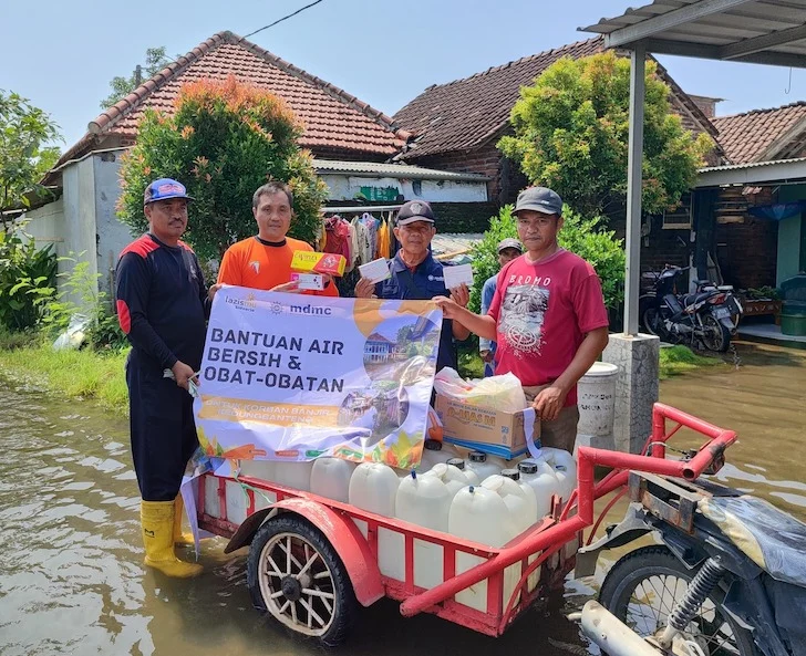 Warga Tanggulangin Terdampak Banjir, Lazismu Kirim Air Bersih dan Obat-obatan