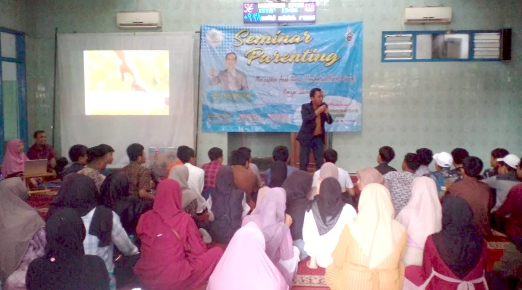 SMP Mudelta Menggelar Seminar Parenting, para Siswa pun Berubah