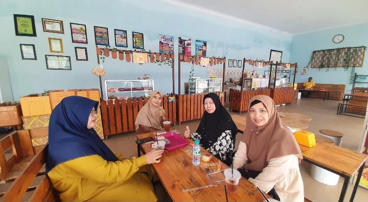 Kantin SD Sakri Dikunjungi SD Mugeb, Punya Kelebihan Ini 