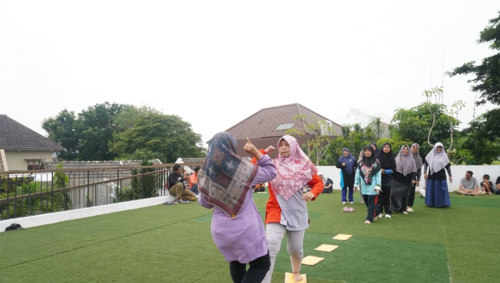 Permainan Seru di Family Gathering Smamsatu