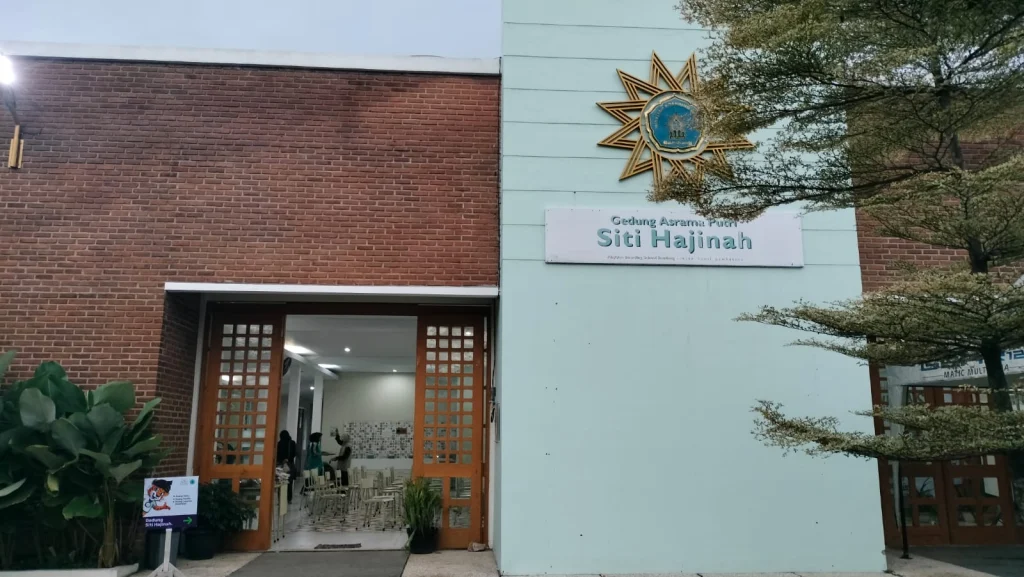 Anti Mainstream, Aisyiyah Boarding School Bandung Tempat Lomba Olympicad