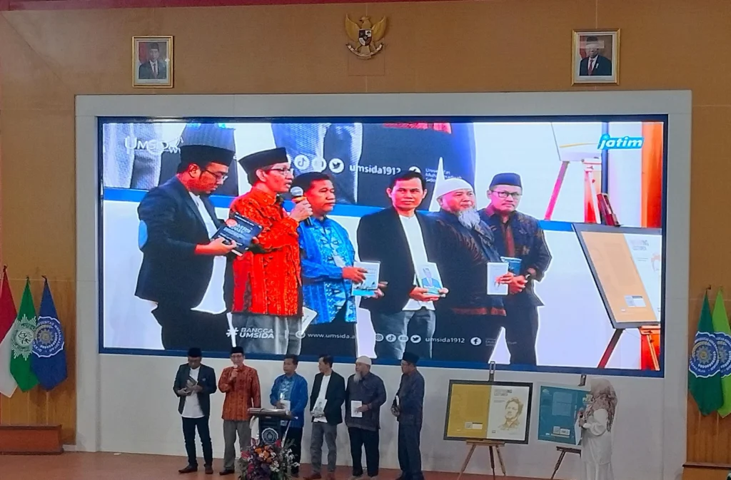 Delapan Buku Diluncurkan di Kajian Ramadhan PWM Jatim