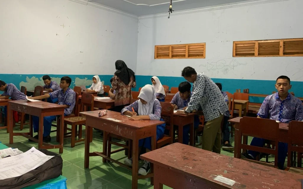 Sumatif Tengah Semester SMPM 2 Ponorogo Terapkan Kedisiplinan