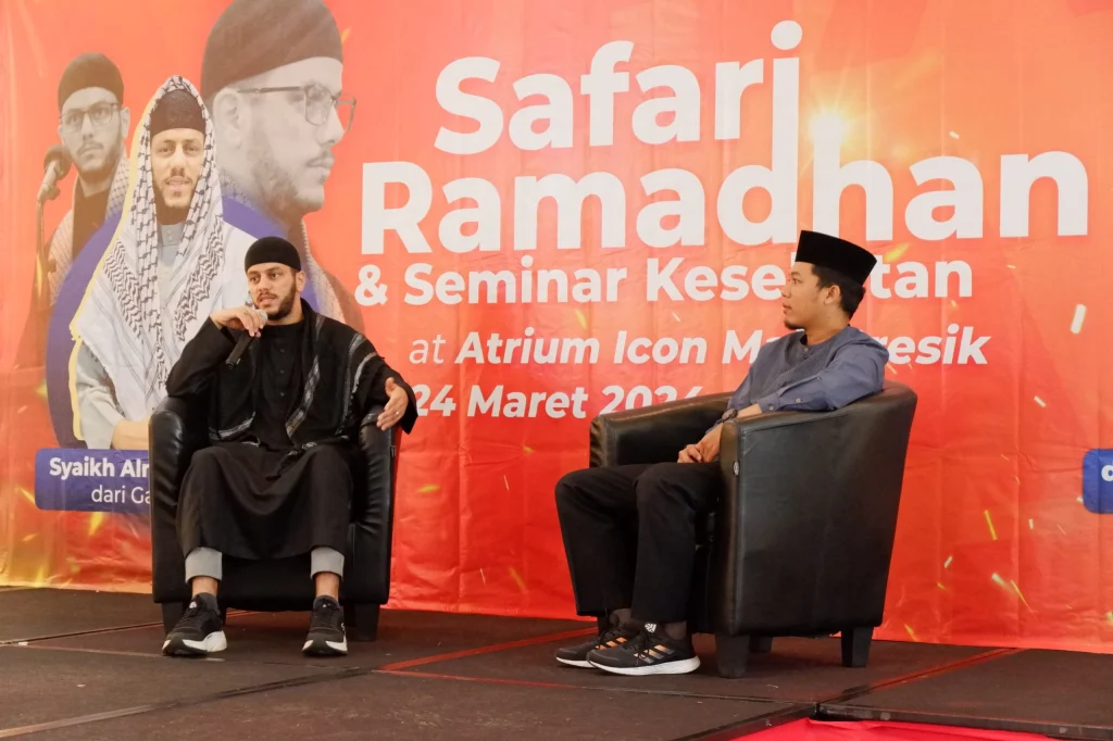 Safari Ramadhan Syekh Palestina Meriahkan Open Booth Lazismu di Mal