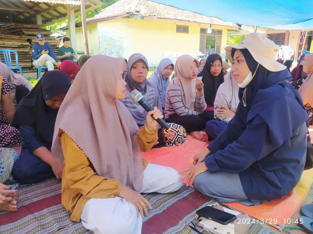 Cemas Tidur di Rumah Pascagempa, Warga Teluk Bawean Dihipnosis 