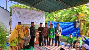 Baksos PRM-PRA Balonggabus Bagikan 150 Paket Sembako