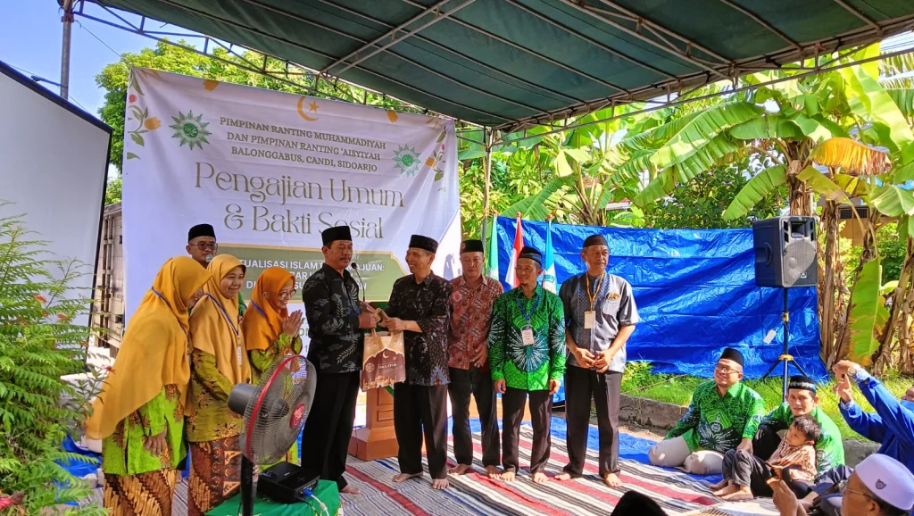 Baksos PRM-PRA Balonggabus Bagikan 150 Paket Sembako