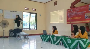 PCNA Sidayu Edukasi Lingkungan Hidup di SMPM 9 Golokan