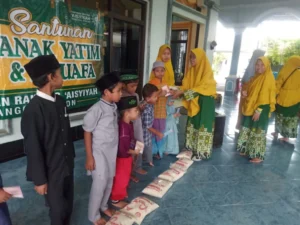 PRA Tanggul Kulon Santuni Anak Yatim dan Janda Dhuafa