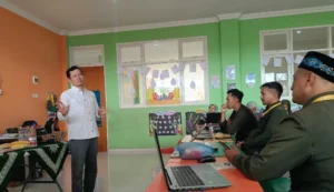 Workshop di SD Mica Labschool Umsida Membuktikan Menulis Berita Itu Semudah Bercerita