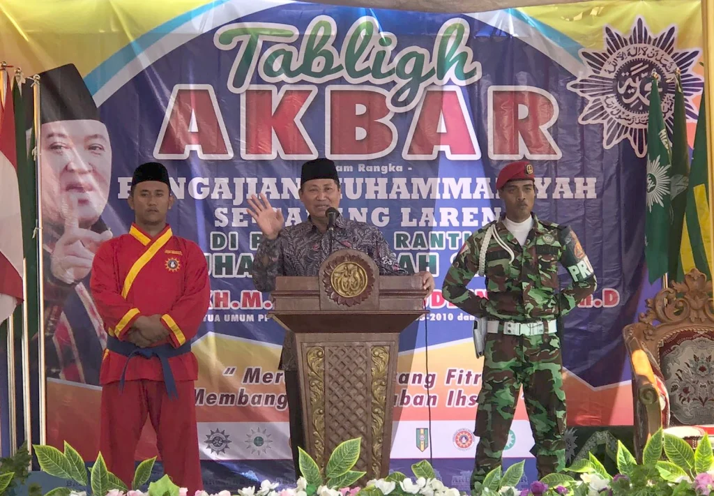 Tidak Ada Pak Din Pak Kin pun Jadi, Laren Cabang Rasa Pusat