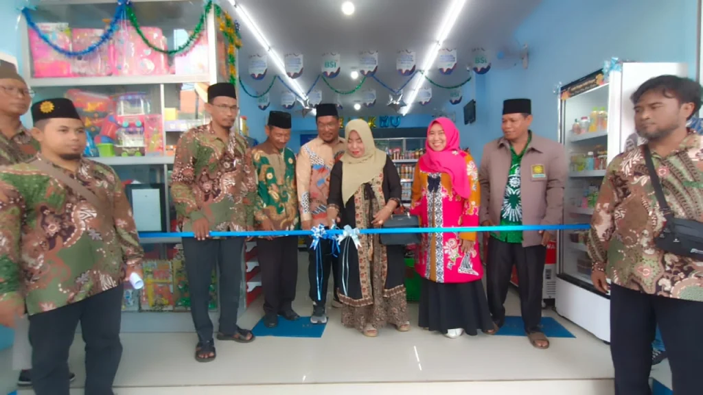 PDM Surabaya Resmikan Toko Sembako Milik Mu 