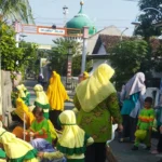 PAUD Aisyiyah Melirang Aksi Bersih-Bersih Lingkungan Sekolah
