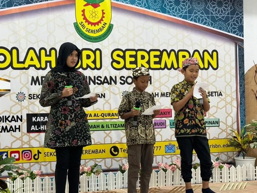 Siswa Smamsatu dan SD Mugres Unjuk Budaya di Malaysia